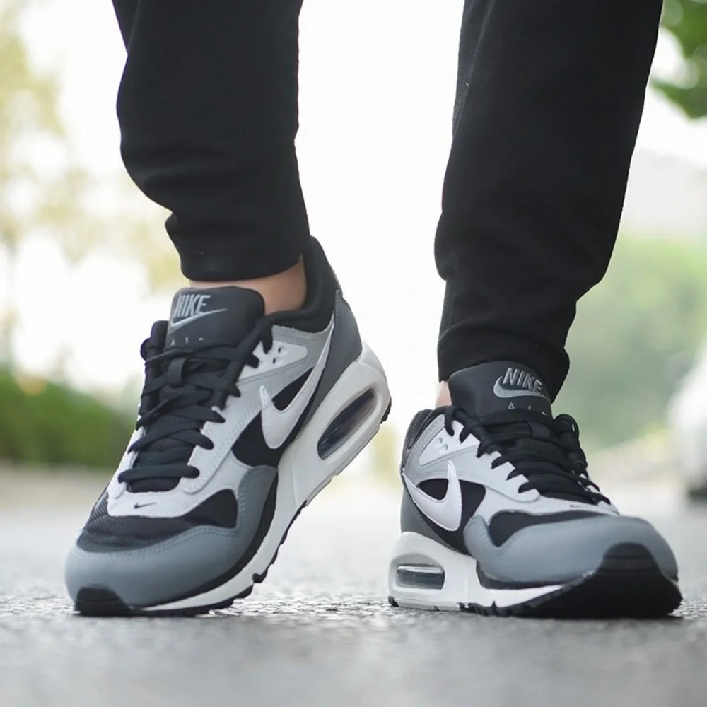 Nike Air Max Correlate - Picture 2 of 9